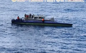 Aseguran semisumergible con presunta cocaína en las costas de Colima