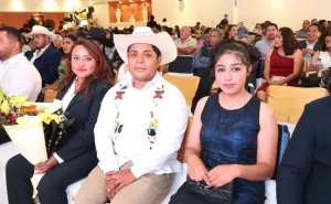 Entrega UABJO profesionales en medicina veterinaria y zootecnia