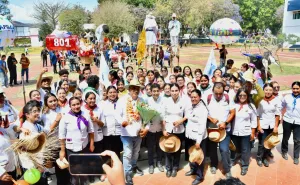 Amilcar Sosa, Padrino de lujo para la generación 2022-2026 de Enfermería 801 de la UABJO