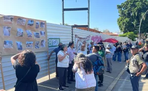 Protestan vecinos en obra de Plaza Comercial, aseguran que construcción afecta sus propiedades