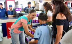 Infancias de Pueblo Nuevo disfrutaron de una función de cine