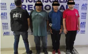 Fiscalía de Oaxaca ejecuta orden de aprehensión contra tres probables responsables de fraude en la venta de un vehículo