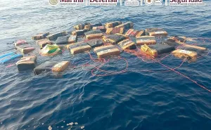 En aguas del Golfo de Tehuantepec, la Marina asegura dos toneladas de cocaína
