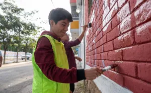 Vecinas y vecinos se suman al tequio en la colonia del Maestro
