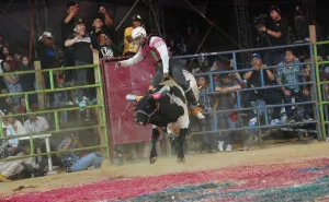 Xoxocotlán vibra con adrenalina y música en el espectacular Jaripeo Baile 2026