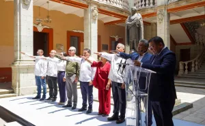 Farid Acevedo toma protesta de sus nuevos secretarios