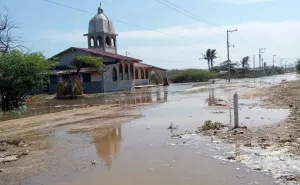 Col. Cuauhtémoc de San Mateo del Mar con afectaciones por Mar de Fondo