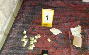 FGEO ejecuta cateo por narcomenudeo en la Costa; aseguran dosis de presunto cristal en San Juan Cacahuatepec