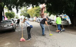 Vecinas y vecinos de la colonia Unión y Progreso se unen en tequio para mejorar su entorno 