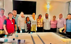 Con diálogo, Gobierno de Oaxaca atiende al gremio de taxistas y avanza en acuerdos