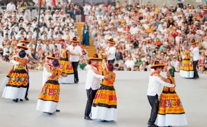 Deslumbran al mundo los pueblos de Oaxaca durante la emisión matutina de la Octava del Lunes del Cerro