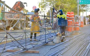 Supervisan construcción del Paso a Desnivel Monumento a Juárez