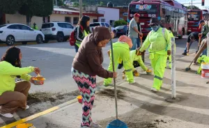 Con tequio vecinal, mejoran imagen urbana en el Ex Marquesado