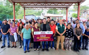 Ray Chagoya entrega materiales para mejorar el Ejido Guadalupe Victoria