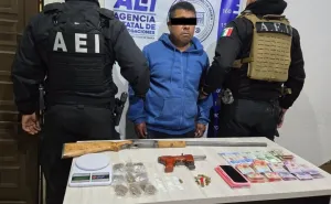 Fiscalía de Oaxaca, DEFENSA, GN, Policía Estatal y Municipal ejecutan cateo en Huautla de Jiménez y detienen a una persona; aseguran drogas, armas y dinero en efectivo