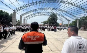 Adelantan simulacro de sismo en escuelas de Juchitán