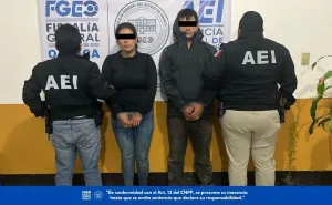 FGEO aprehende a dos personas por asalto y robo de vehículo en la carretera Oaxaca-Cuicatlán