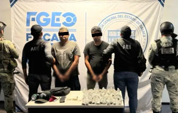 Capturan a dos por narcomenudeo afuera de una escuela; alias “Yiyo”, es considerado objetivo prioritario en la Costa