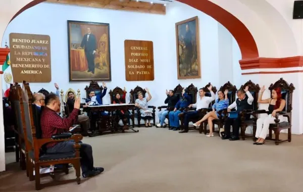 Sesión de Cabildo con acuerdos que generan resultados para vecinas y vecinos de Oaxaca de Juárez