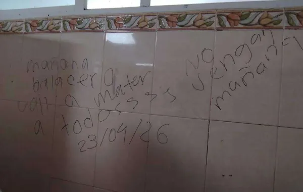 Ola de amenazas de tiroteos provoca temor y suspensión de clases en bachilleratos de Oaxaca