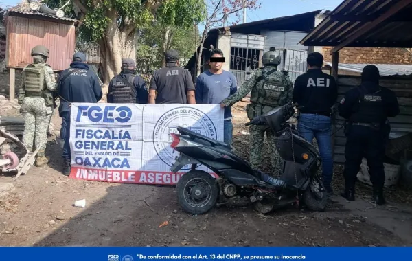 Durante cateo en deshuesadero de San Pablo Etla; aseguran motocicleta con reporte de robo y detiene a una persona