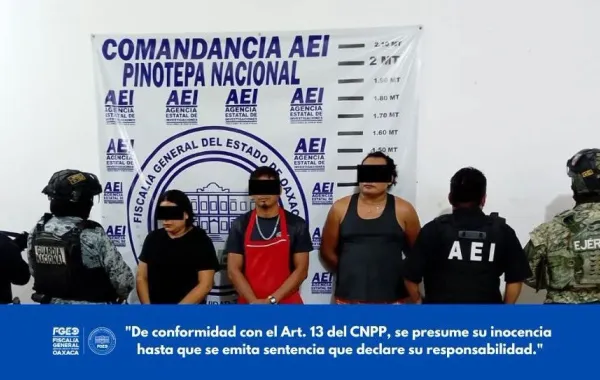 Ejecuta FGEO orden de cateo en Pinotepa Nacional; asegura diversas dosis de droga y detiene a tres personas