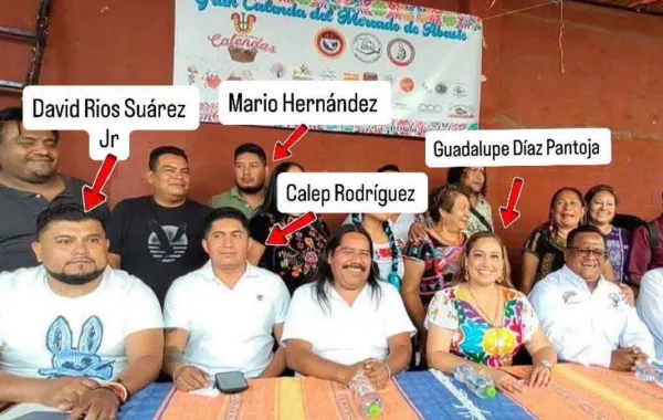 Participa ASAEO como grupo de choque contra maestros durante informe presidencial