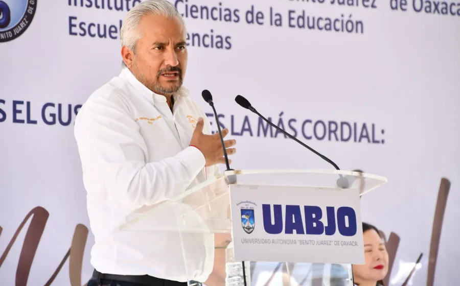 Docentes de la UABJO se actualizan en IA aplicada a la educación