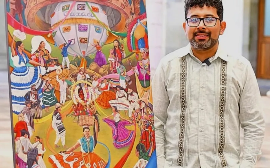 Miguel Quetu felicita a Oscar por ganar concurso de imagen oficial de la Guelaguetza 2025
