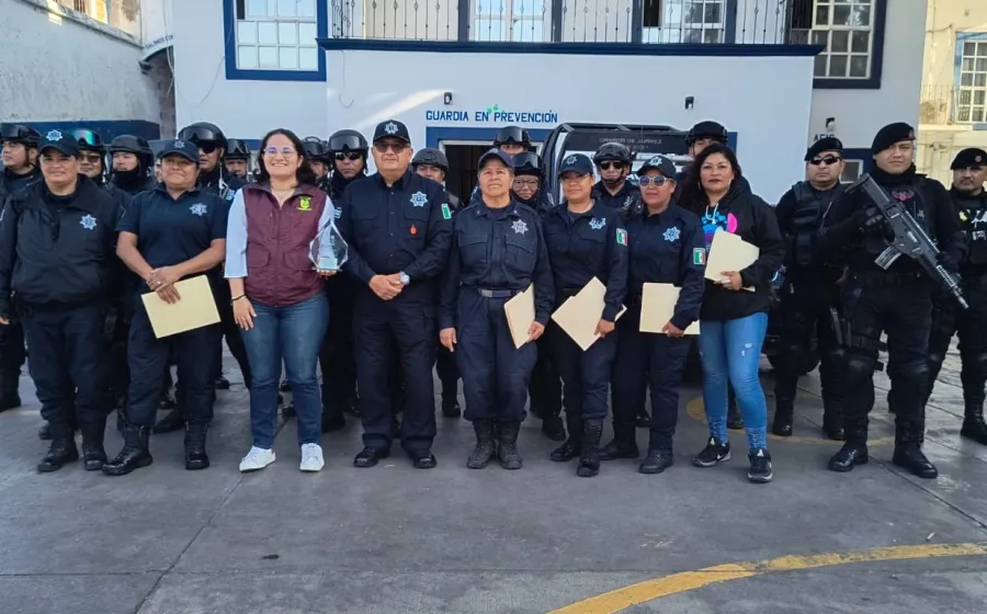 Reconocen esfuerzo del equipo de basquetbol femenil de la SS Vecinal