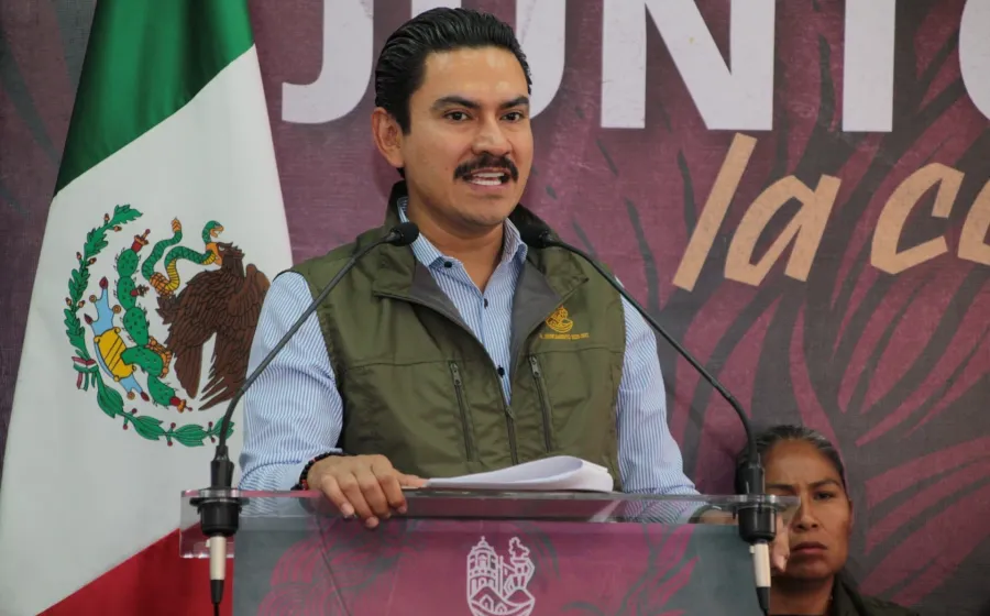 Obras inconclusas, ineficiencia en la administración de bienes y omisiones detectadas en entrega-recepción: Ray Chagoya