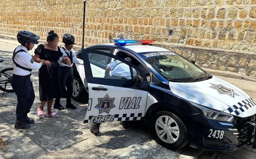 Auxilia Policía Vial Estatal a mujer en trabajo de parto