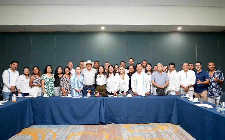 Trabaja Sectur Oaxaca con cámaras y asociaciones para impulsar el desarrollo de Huatulco