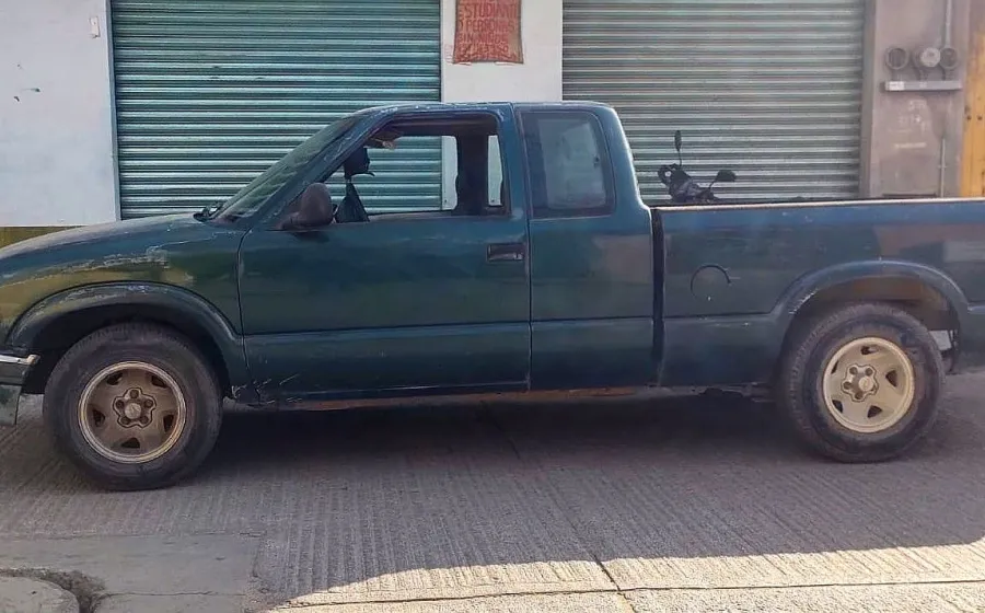 Policía Municipal asegura camioneta al contar con reporte de robo activo