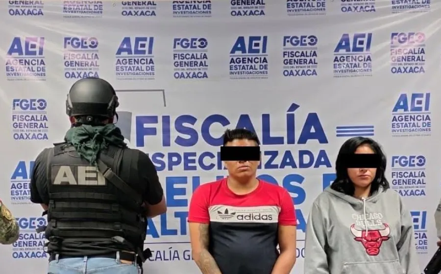 Fiscalía de Oaxaca detiene a dos personas por narcomenudeo durante cateo en Xoxocotlán