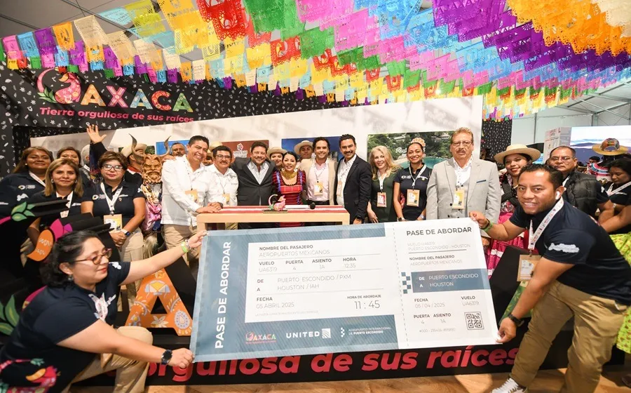 Anuncia Gobierno de Oaxaca la ruta Dallas – Puerto Escondido en el Tianguis Turístico 2025