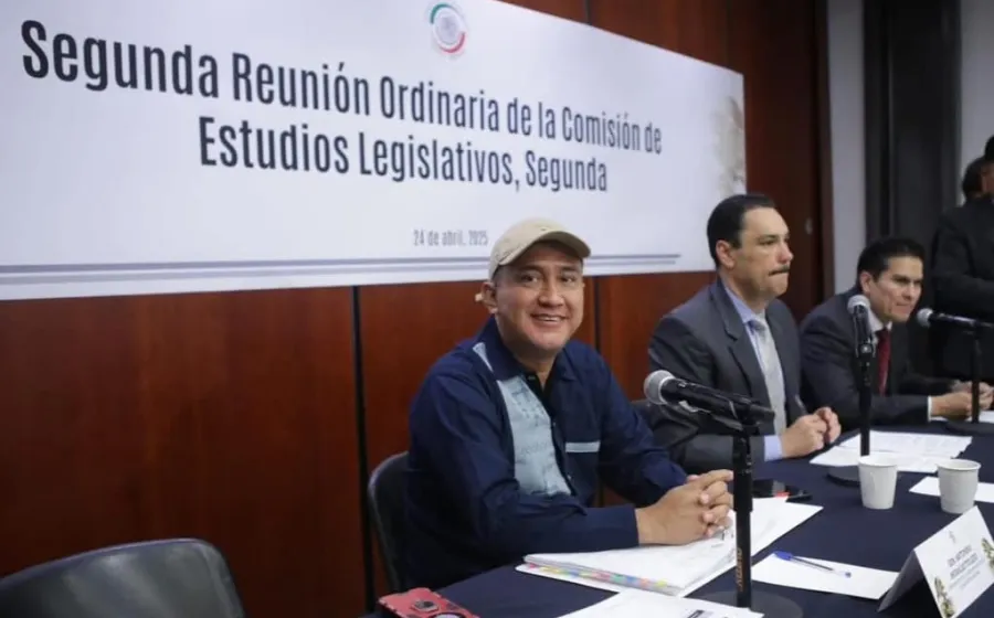 Senador Nino participa en Segunda Reunión Ordinaria de la Comisión de Estudios Legislativos