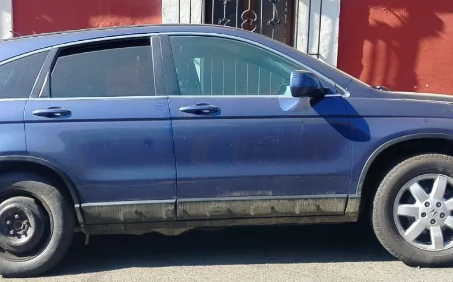 Policía Municipal asegura camioneta con reporte de robo activo