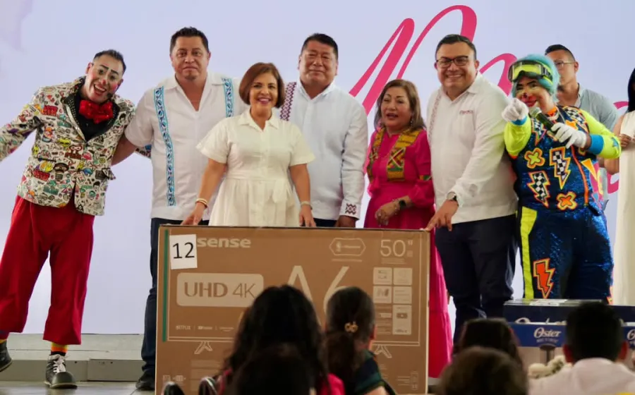 Celebran a madres trabajadoras del IEEPO de Juchitlán
