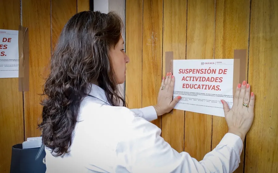 Realiza IEEPO suspensión del Colegio Francoise Dolto; brinda apoyo a madres y padres de familia