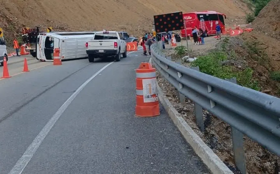 10 lesionados deja accidente sobre la Barranca Larga - Ventanilla