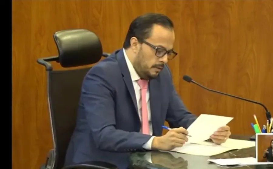 Confirma la Sala Regional Xalapa del Tribunal Electoral del Poder Judicial de la Federación (TEPJF) las resoluciones del Tribunal Electoral del Estado de Oaxaca (TEEO) y valida elecciones para autoridades en la colonia Ampliación Emiliano Zapata y el Fraccionamiento Riveras de Atoyac, de Santa Cruz Xoxocotlán. Asimismo, confirma nulidad de la elección en la Agencia de Policía de San Francisco Javier, dejando firme la designación del administrador en dicha comunidad.