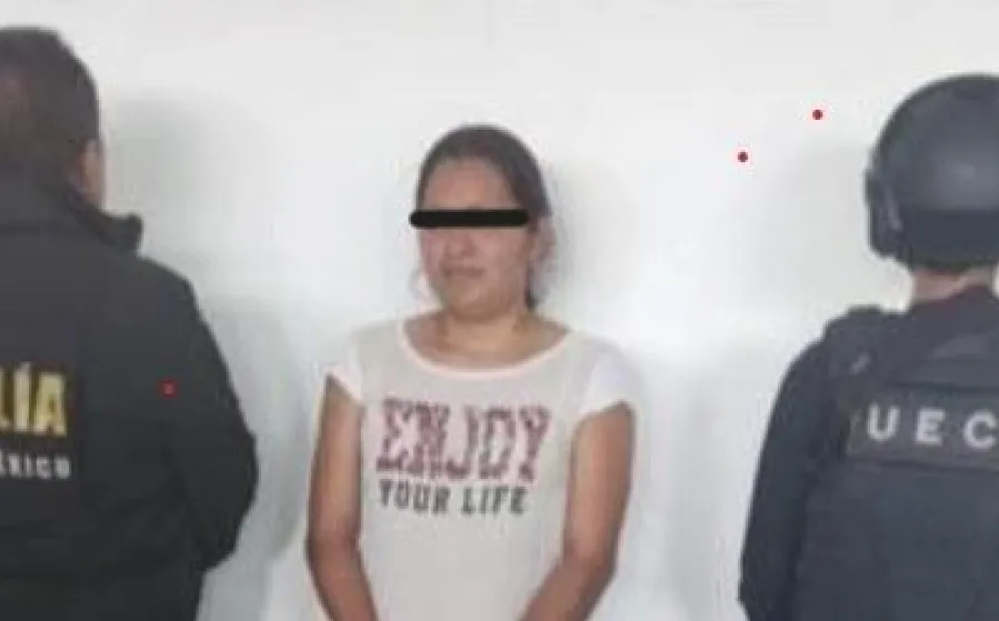 Detienen en el EdoMex a mujer por robo de una caja fuerte cometido al Ayuntamiento de San Mateo Piñas
