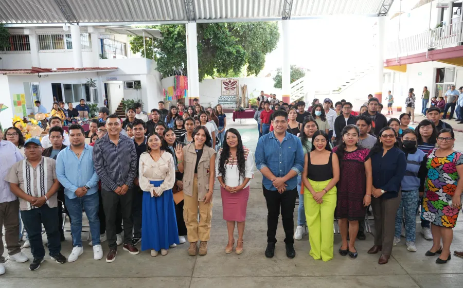 Oficinas moviles de jovenes construyendo el futuro