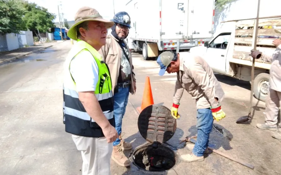Atiende Protección Civil reporte por olor a gasolina en la colonia Guadalupe Victoria
