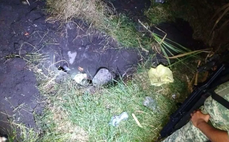 Localizan toma clandestina de combustible en Acatlán