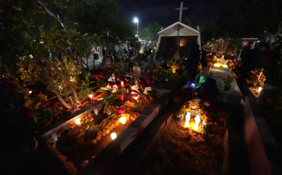 Vive la Magia de la Velada de los Fieles Difuntos en Xoxocotlán