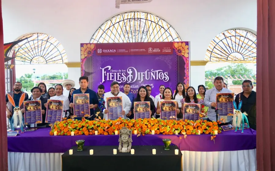 Velada, tapetes y tradición: presenta Xoxocotlán programa de Fieles Difuntos 2025