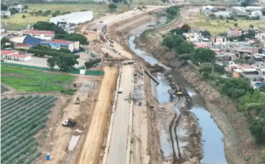 Avanza transformación vial en Xoxocotlán con ampliación de los márgenes del Rio Atoyac