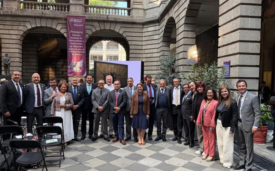 Presente UABJO en Primera Reunión Nacional de Universidades